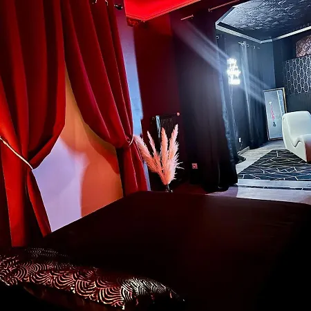 La 1920 - Jacuzzi Prive & Donjon 公寓