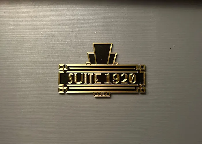 La 1920 - Jacuzzi Prive & Donjon דירה