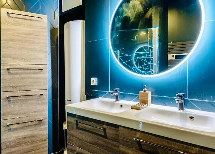 דירה La 1920 - Jacuzzi Prive & Donjon *